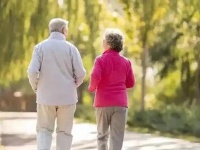 60岁后清晨养生三不做，健康生活有门道