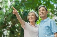 50岁以后，4种食物要多吃，建议1周吃3次，养肝益肾，男女都适用