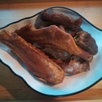 卤味鸭，味道棒极了，越吃越上瘾