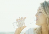 多喝水真的可排毒？提醒：多吃这些食物也能解决排毒难题