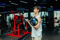 健康运动，在家健身指南，锻炼身体的秘诀，培养健康生活习惯