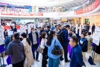 齐鲁壹点：东营区：“她绽放”招聘会，激活东营女性就业新活力
三月春风暖，巾帼绽芳华。为扎实做好女性劳动者就业服务工作，推动辖区女性群体实现高质量充分就业，近日，由东营商贸园通达社区、珠海万达商管集团、珠海职达网络技术有限公司等单位联合开展的“她绽放”女性系列招聘会，在东营西城万达广场成功举办。
招聘会现场气氛热烈，吸引了东营森润商贸有限公司、东营市元泰生活服务有限公司、遇见文化传媒等33家企业踊跃...