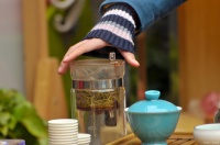茶水中加糖到底好不好，會“抵消” 茶本身的好處？聽營養(yǎng)師說