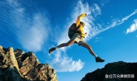 萬(wàn)眾康?。航】瞪罘绞降闹匾? class=