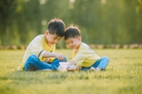 健脾祛湿迎盛夏，固护稚阳助成长！从衣食住行入手，让孩子安度夏季