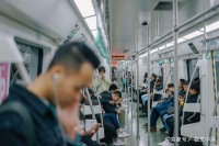 我們?cè)撊绾慰刂谱约旱那榫w？