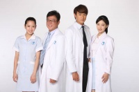 《愛上微笑》首播 陳鍵鋒王麗坤三度牽手上演牙醫(yī)情緣