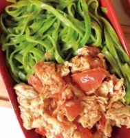 夏季主食食谱：西红柿鸡蛋蔬菜面