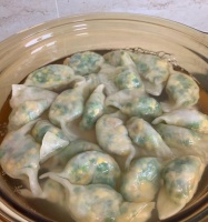 茼蒿鮮蝦水餃的制作方法（美味健康）