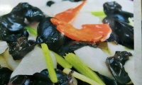 香芹木耳淮山，营养美味又养生（健康食谱助您拥有健康体魄，享受美味生活）