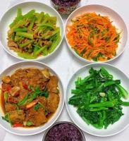 河南女子每月给婆婆800生活费，照这个菜谱做一周，是不是给多了