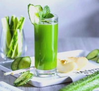制作健康果蔬汁迎接夏天，享受自制飲品樂(lè)趣