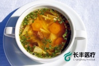 健康生活小贴士：汤品选择的智慧