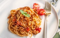 意式滋味，品味生活，意面健康美味，肉酱香浓多汁，烹饪加热即食