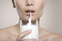 喝酸奶狂減15斤 清腸瘦身一步到位