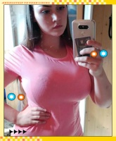 190斤大码模特的独特生活方式与健康态度