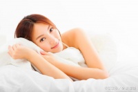 女人过了更年期，饮食上尽量做到这4点，营养均衡，避免身材走形