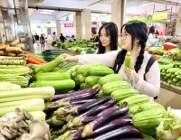 南宁年轻人爱上逛菜市 市井味里品生活