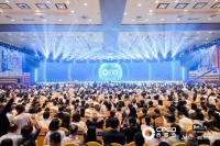 西普会2025震撼启幕：中康科技首提健康产业“元动力重构”五维图谱，定义未来十年增长新范式