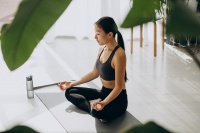 产后瑜伽：开启新妈妈的身心修复之旅