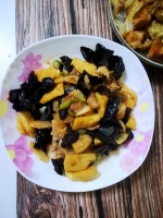 肉片木耳炒冬笋