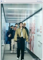 贾玲洛杉矶现身，瘦身成果惊艳众人：减肥成功后她能否续写传奇？