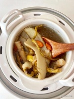 孩子用腦多，家長(zhǎng)多給孩子吃這8種“補(bǔ)腦”食物，大腦越來(lái)越聰明