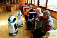 银发族的科技护航：智能设备重塑老年生活新图景