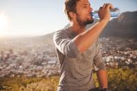 一天喝多少毫升的水最好？醫(yī)生推薦每日飲水量公式