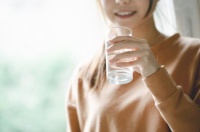 飲水減肥法 營養(yǎng)師推薦時間表與原理輕松一個月減10磅！
