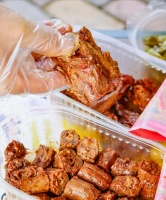 鹵味三巨頭風光不再：鴨脖市場面臨消費降級與健康轉(zhuǎn)型雙重考驗