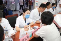 全国预防出生缺陷日，北京妇产医院举行义诊为市民答疑解惑