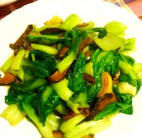 香菇油菜：一道營(yíng)養(yǎng)豐富的中式佳肴，適合各年齡層食用