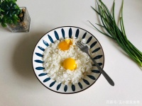 黃金炒飯家常做法，好看好吃，蛋白也不浪費(fèi)