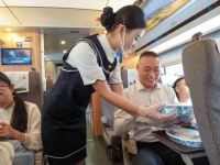 鐵路也有“減肥餐”，長(zhǎng)三角鐵路79款新品豐富旅客餐桌