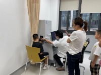 國慶期間，寧波運(yùn)動(dòng)康復(fù)中醫(yī)門診部為市民送上節(jié)日“健康禮包”
