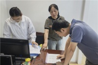 多部門聯(lián)動(dòng)細(xì)查藥品 全鏈條管控守護(hù)安康 ——蕪湖高級職業(yè)技術(shù)學(xué)校開展醫(yī)務(wù)室藥品使用專項(xiàng)檢查