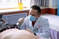 千年針灸智慧遇上現(xiàn)代科技，“穴位埋線”如何成為減肥界的“新寵”？
