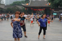 中老年健身舞傷不起