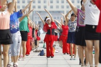每天跳廣場(chǎng)舞，到底是“養(yǎng)身”還是“傷身”？廣場(chǎng)舞的健康困局