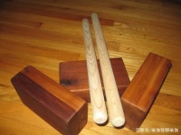 沒瑜伽老師幫助，動作如何正確的對齊？不用擔心，一根棍子就解決