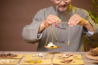 中醫(yī)抓藥為啥“量”最玄？古方劑量坑太多，看完不懵了