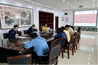 校長(zhǎng)盧奎參加特殊教育系、應(yīng)用技術(shù)系聯(lián)合黨支部組織生活會(huì)