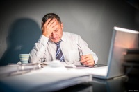 中年人群保险配置指南：用四类险种覆盖疾病、意外与家庭责任风险