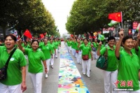 專家：“日行萬步可健身”缺乏科學(xué)性?應(yīng)嘗試健步走