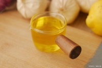 懒人减肥新思路：香蕉醋在家就能做，餐前喝1杯，热量降下来