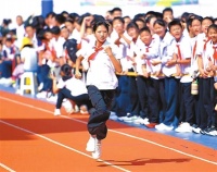 筑起学生成长的“健康地基”