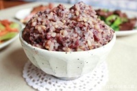 香喷喷的高粱米饭，忘不掉的味道，比电饭锅做出来还要美味