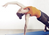 睡前瑜伽可以减肥吗 睡前瑜伽做哪些动作可以减肥