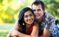 中老年夫妻和谐生活的秘密：互动频率与健康促进